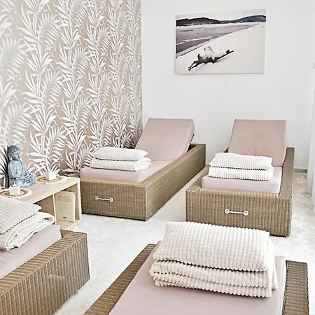 ホテル Wellness Orlik